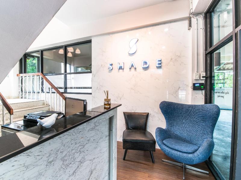 The Shade House - Lobi