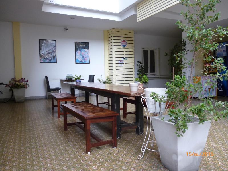 Sri Krungthep Hotel - Lobi