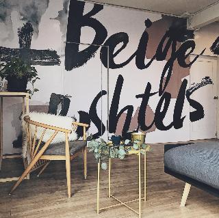 Beige Poshtels by ZUZU fotoÄŸrafÄ±
