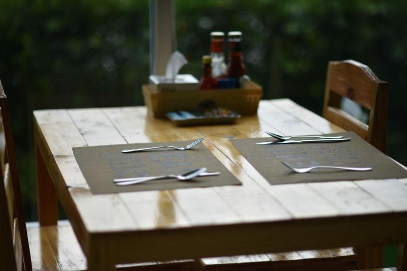 Gold Airport Suites - Restoran