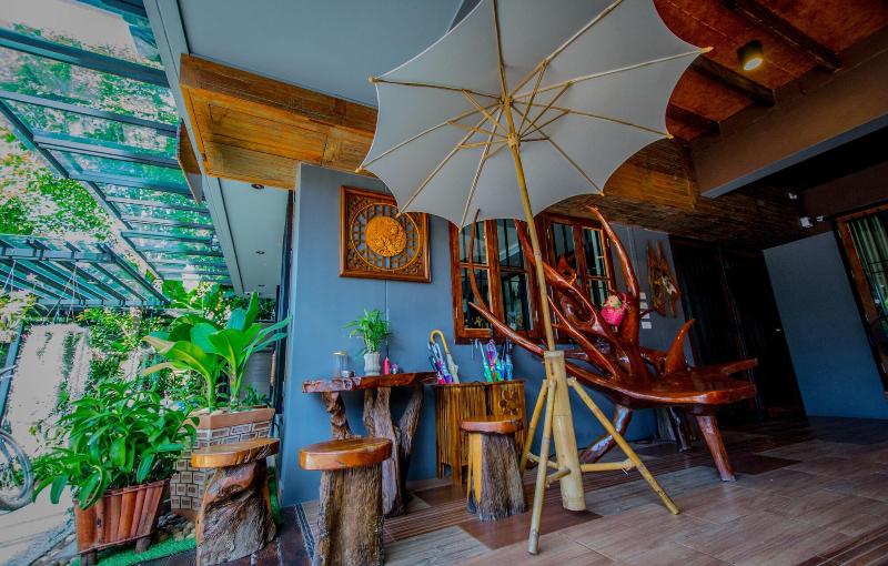 Na Siri Lakeview - Lobi