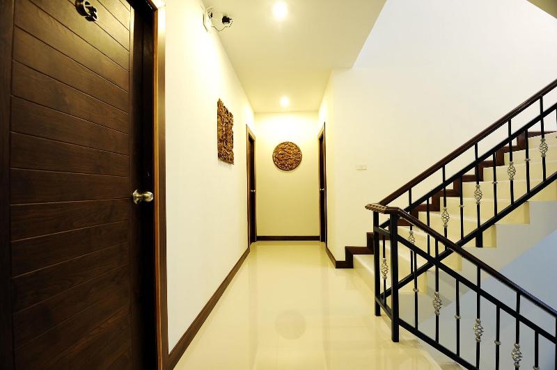 Ruen Buathong Boutique Hotel - Lobi