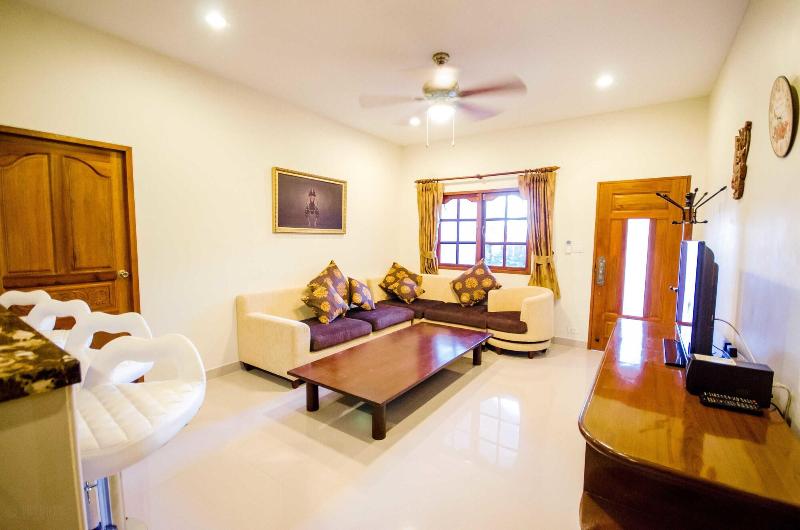 Namphung Phuket - Oda