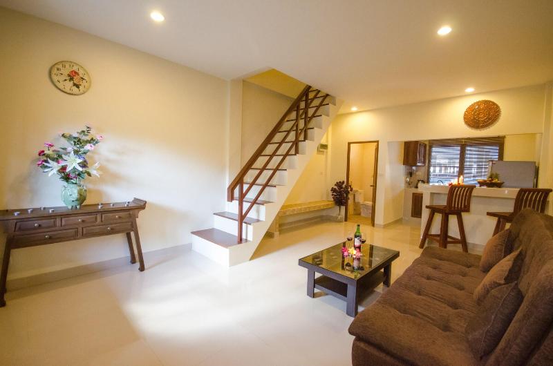 Namphung Phuket - Oda