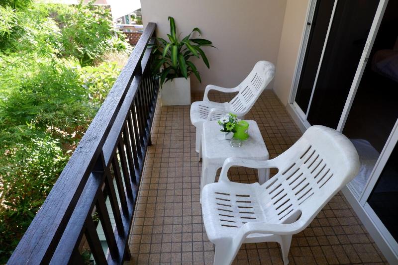 Kata Beachwalk Hotel And Bungalows - Oda