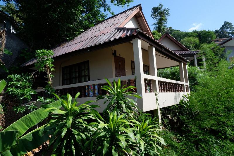 Kata Beachwalk Hotel And Bungalows - Oda