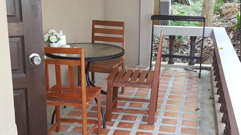 Kata Beachwalk Hotel And Bungalows - Oda