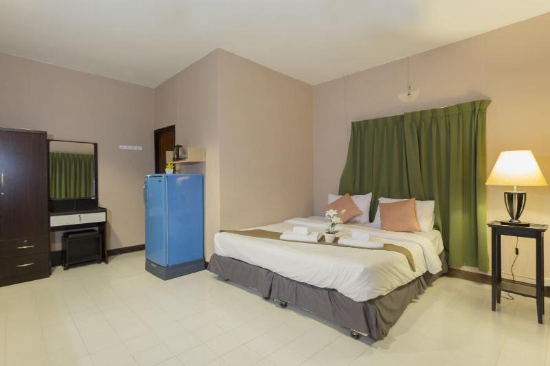 Kata Beachwalk Hotel And Bungalows - Oda