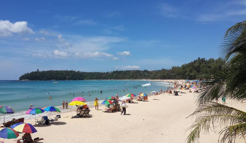 Kata Beachwalk Hotel And Bungalows - Plaj