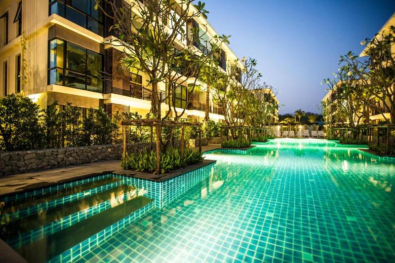 The Title Beach Front Hotel - Genel