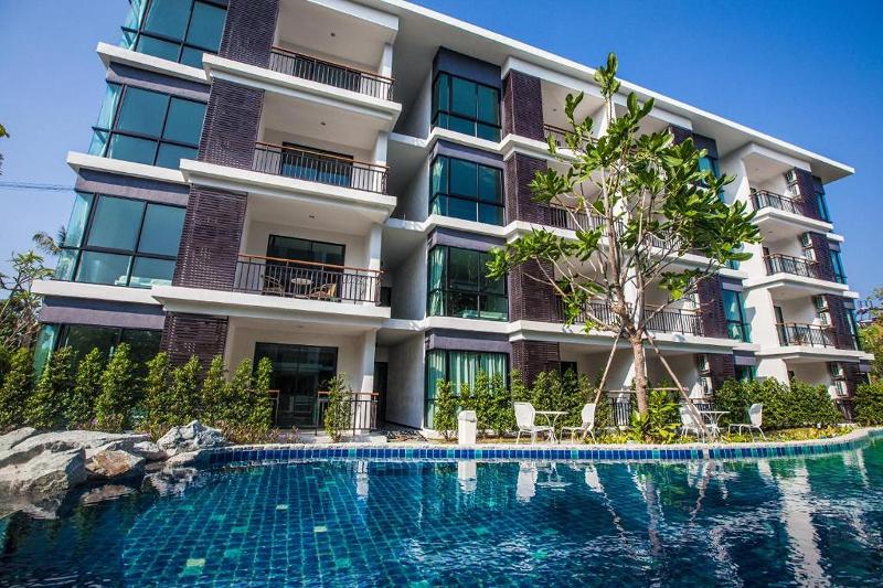 The Title Beach Front Hotel - Genel
