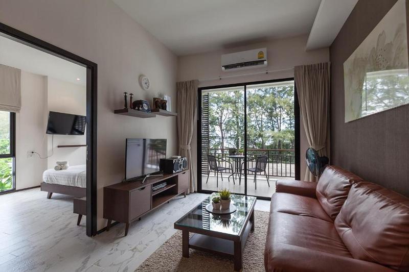 The Title Beach Front Hotel - Oda