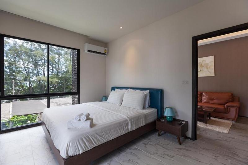 The Title Beach Front Hotel - Oda