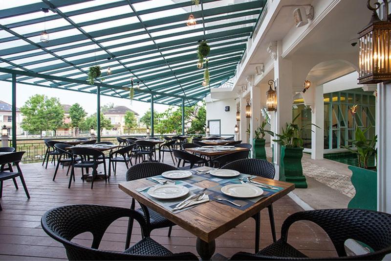 Supicha Pool Access Hotel - Restoran