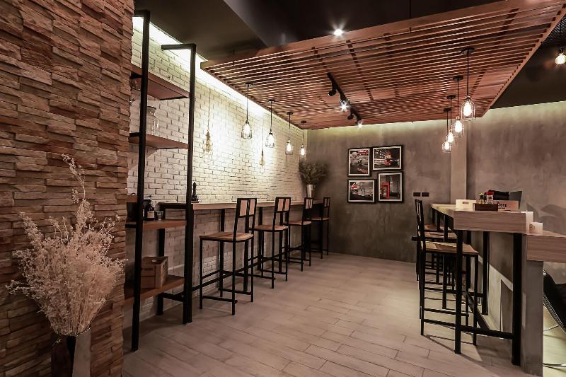 Get Zleep Premium Budget Hotel - Lobi