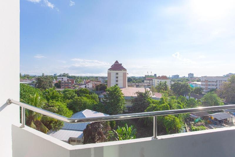 Get Zleep Premium Budget Hotel - Teras