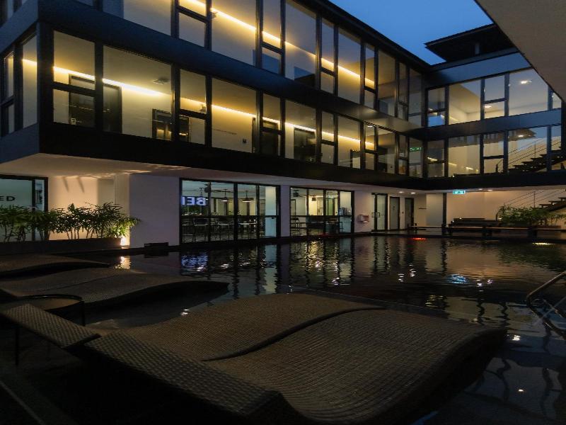 Chiangmai Gate Capsule Hostel - Havuz