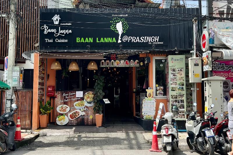 Baan Lanna at Phrasingh by Zuzu - Genel