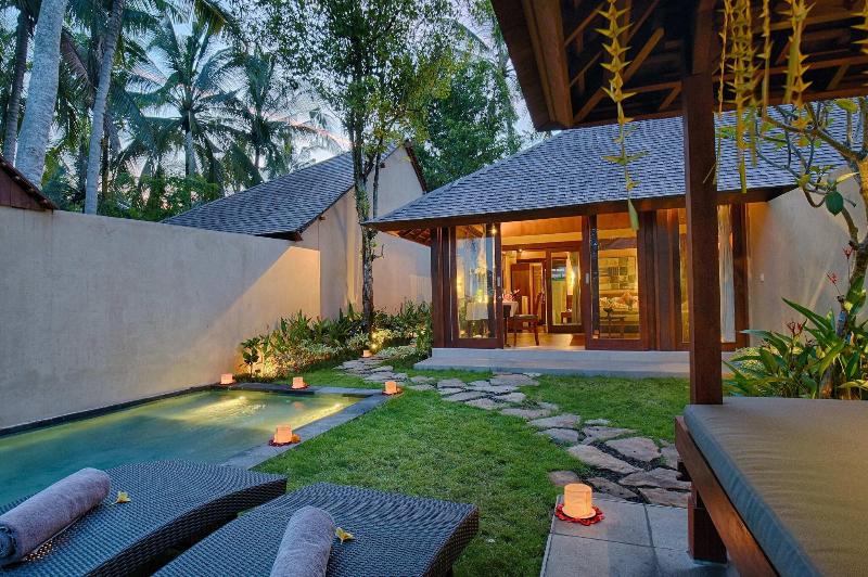 Samkhya Villas - Havuz