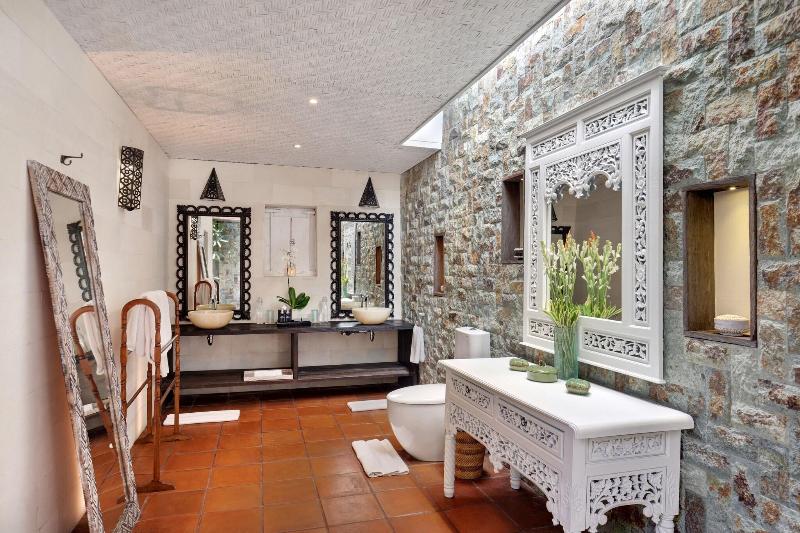 Hidden Hills Villas - Oda