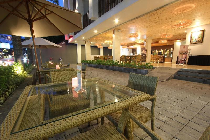 Grand La Walon Hotel - Restoran