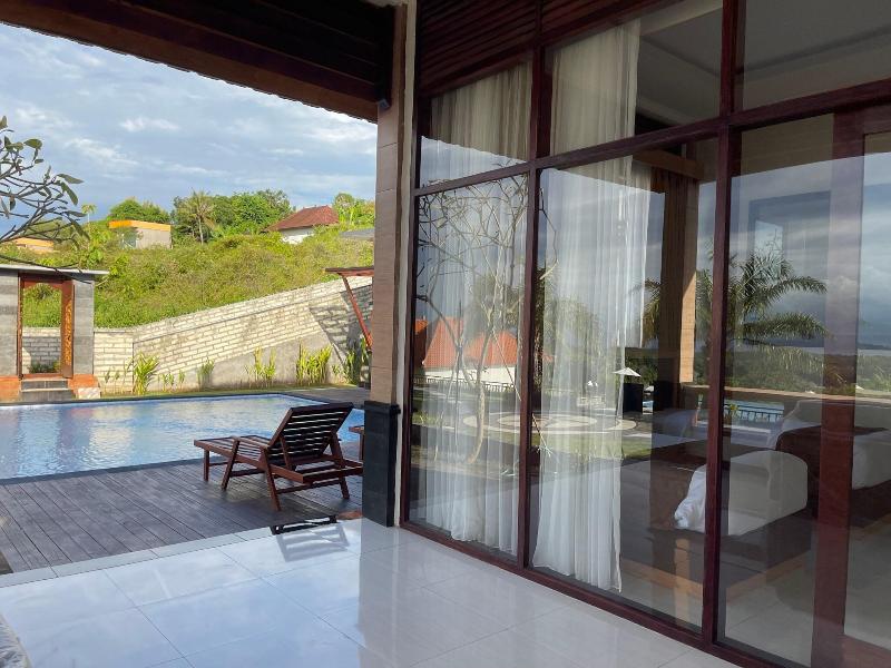 Semabu Hills Hotel Nusa Penida Bali - Havuz