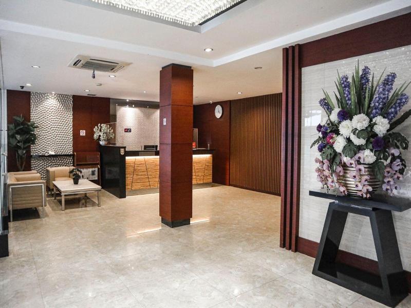 Hana Hotel - Lobi