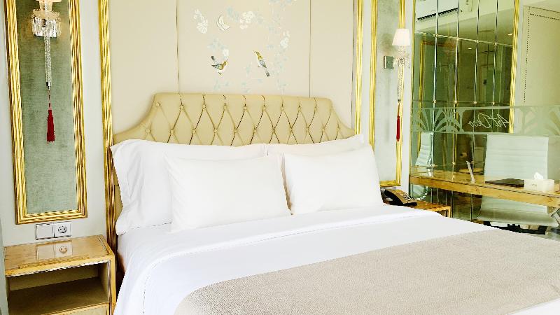 Art Deco Luxury Hotel and Residence Bandung - Oda