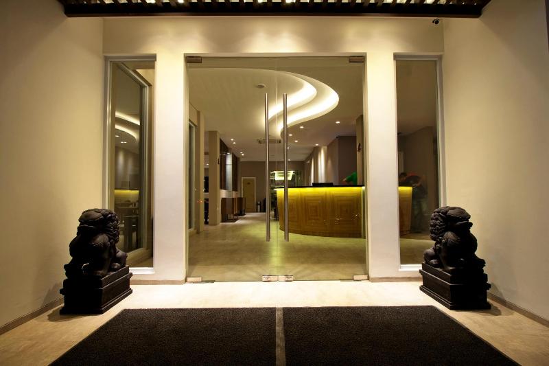 Vinotel Cirebon - Lobi