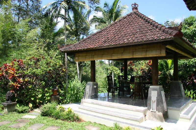 Suara Air Luxury Villa Ubud - Genel