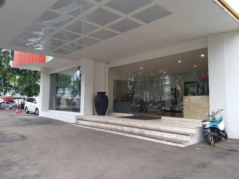 N3 Hotel Zainul Arifin - Lobi