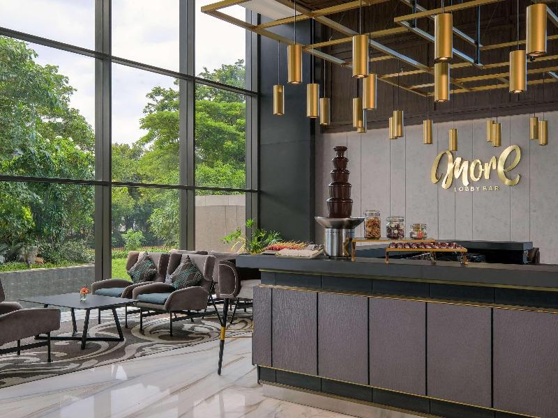 Mövenpick Surabaya City - Bar