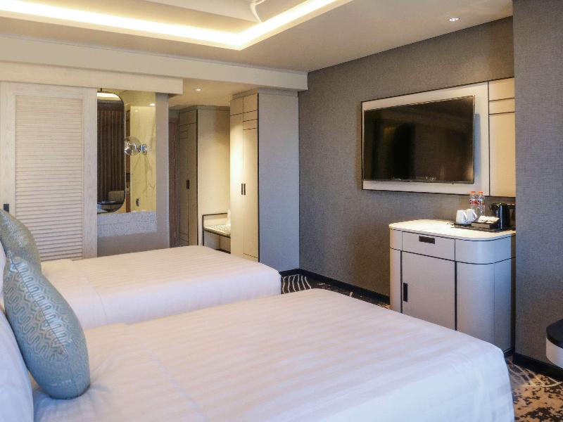 Mövenpick Surabaya City - Oda
