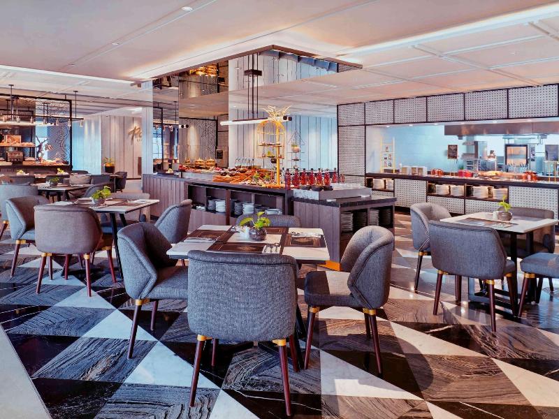 Mövenpick Surabaya City - Restoran