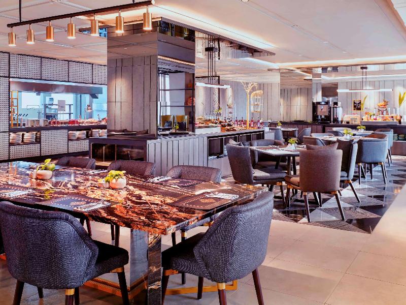 Mövenpick Surabaya City - Restoran