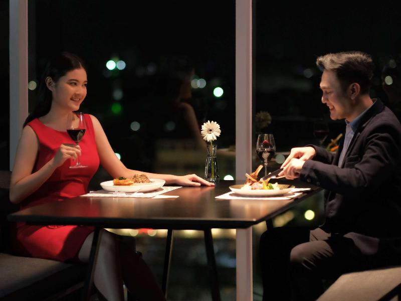 Mövenpick Surabaya City - Restoran