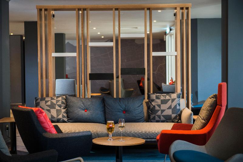 Holiday Inn Express Edinburgh - Leith Waterfront - Bar