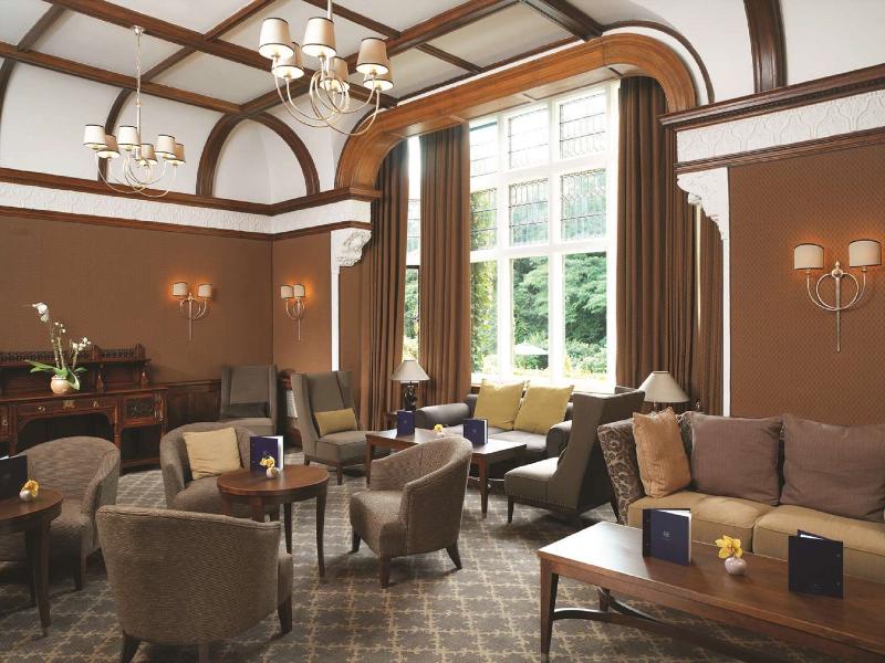 Macdonald Frimley Hall Hotel & Spa - Lobi
