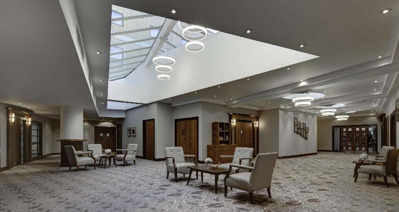 Hilton Cambridge City Centre - Lobi