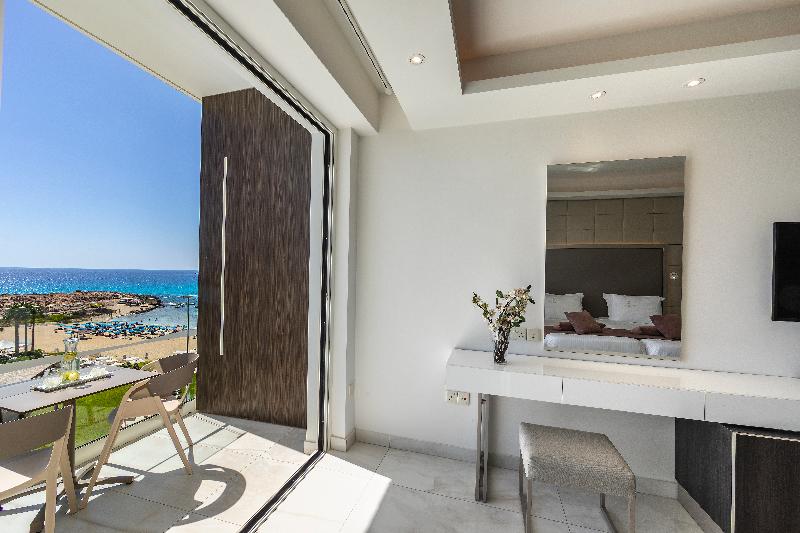 Chrysomare Beach Hotel & Resort - Oda