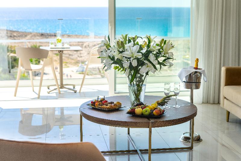 Chrysomare Beach Hotel & Resort - Oda