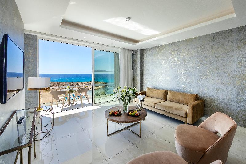Chrysomare Beach Hotel & Resort - Oda
