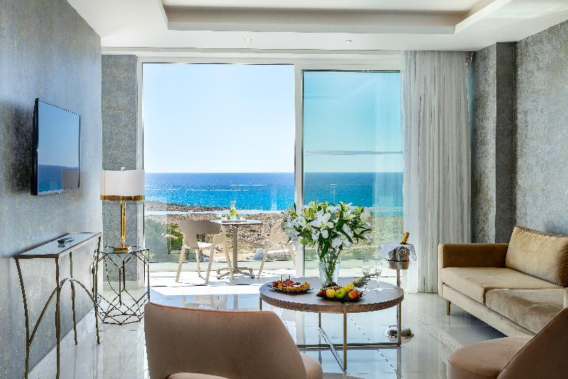 Chrysomare Beach Hotel & Resort - Oda