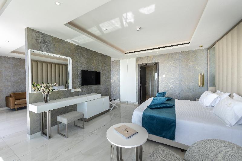 Chrysomare Beach Hotel & Resort - Oda