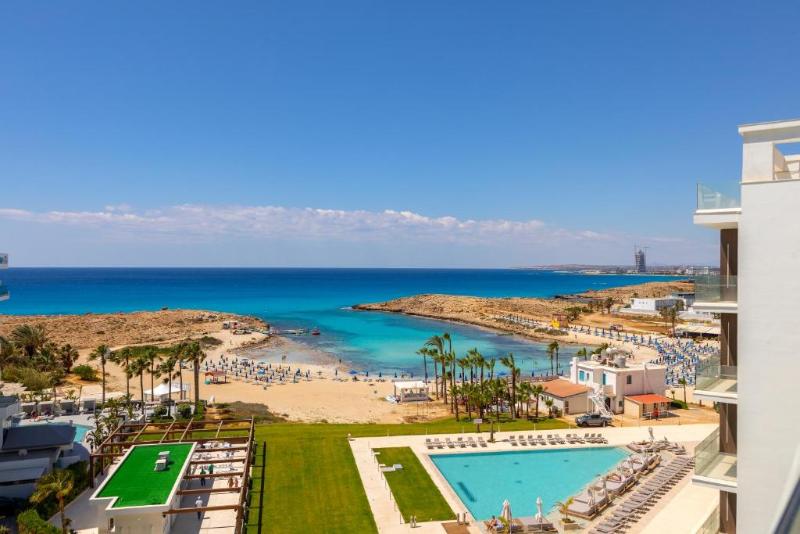 Chrysomare Beach Hotel & Resort - Havuz