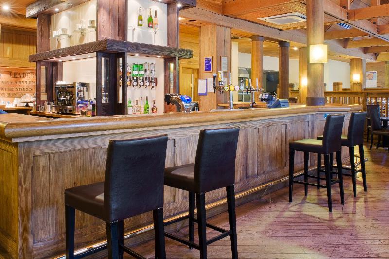 Holiday Inn Colchester - Bar