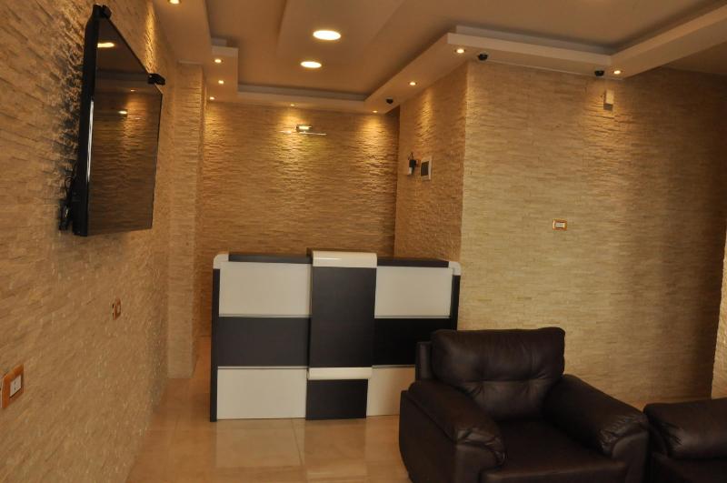 Panda Hotel Apartments - Lobi