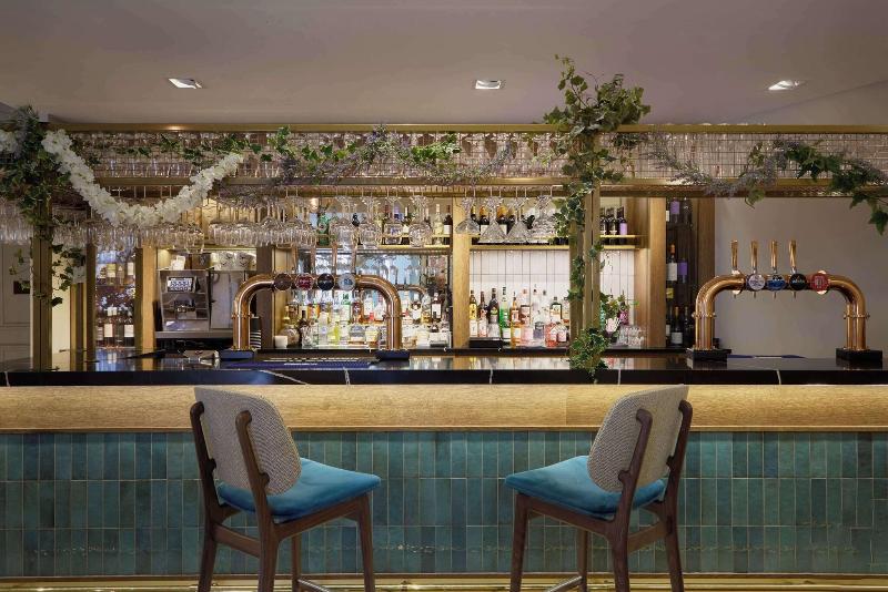 Doubletree by Hilton Dartford Bridge - Bar