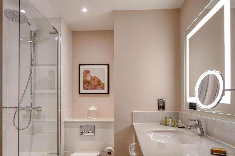 Doubletree by Hilton Dartford Bridge - Oda