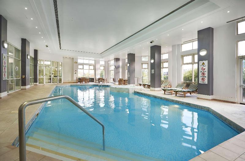Doubletree by Hilton Dartford Bridge - Havuz